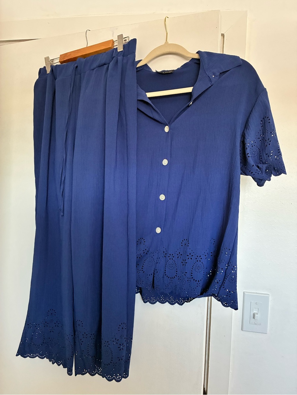 Women's Blue Eyelet Button-Front Top Set